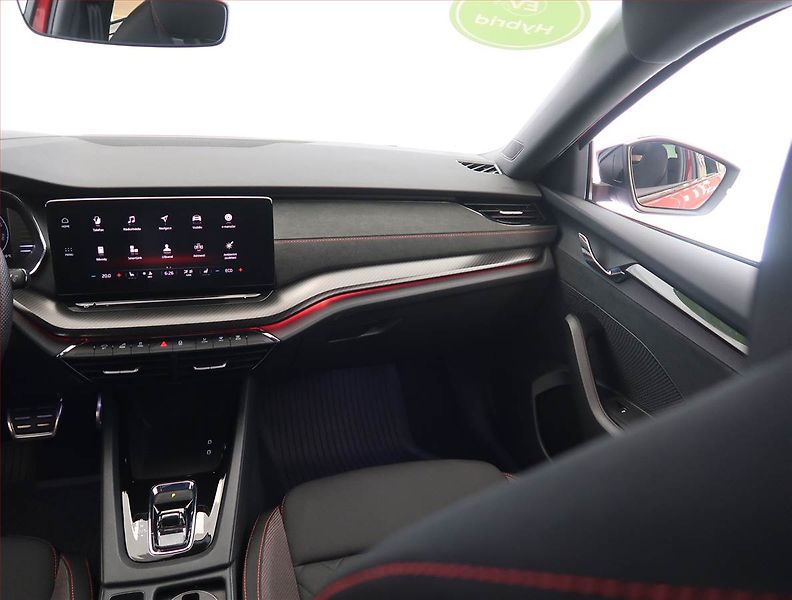 Škoda Octavia (2024) RS 1.4 TSI iV - fotka 8 z 34