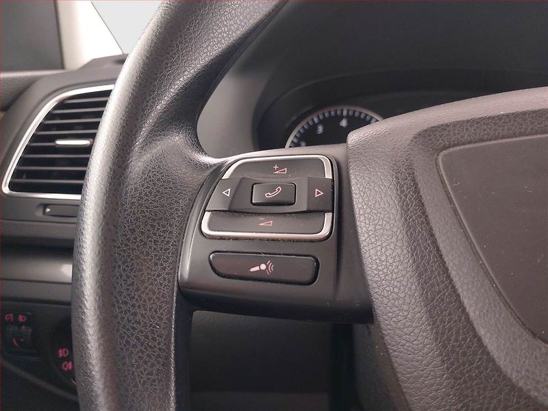 Seat Alhambra (2013) 1.4 TSI, 7 míst, Serv.kniha - fotka 17 z 19