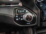 Dodge RAM (2022) 5.7 Limited Night Edition 22 - náhled 26