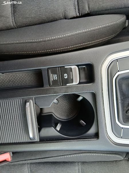 Volkswagen Passat TDI, B8, 199 000 km - fotka 24 z 37