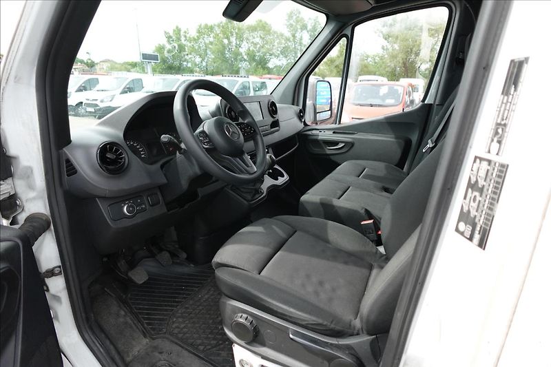Mercedes-Benz Sprinter 2,0 CDI  319 PLACHTA SPANÍ - fotka 15 z 31