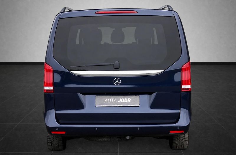 Mercedes-Benz Třídy V V250d 4Matic, 7míst, Webasto - fotka 4 z 33