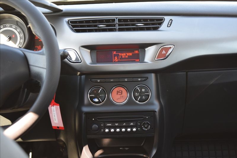 Citroën C3 1,2 66kw DIG.KLIMA BEZ KOROZE - fotka 17 z 36