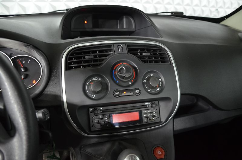 Renault Kangoo (2021) 1.5BdCi 95 Zen 5d - fotka 12 z 17