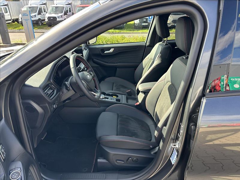 Ford Kuga 2,5 HEV 138kW ST-Line X AWD - fotka 19 z 38