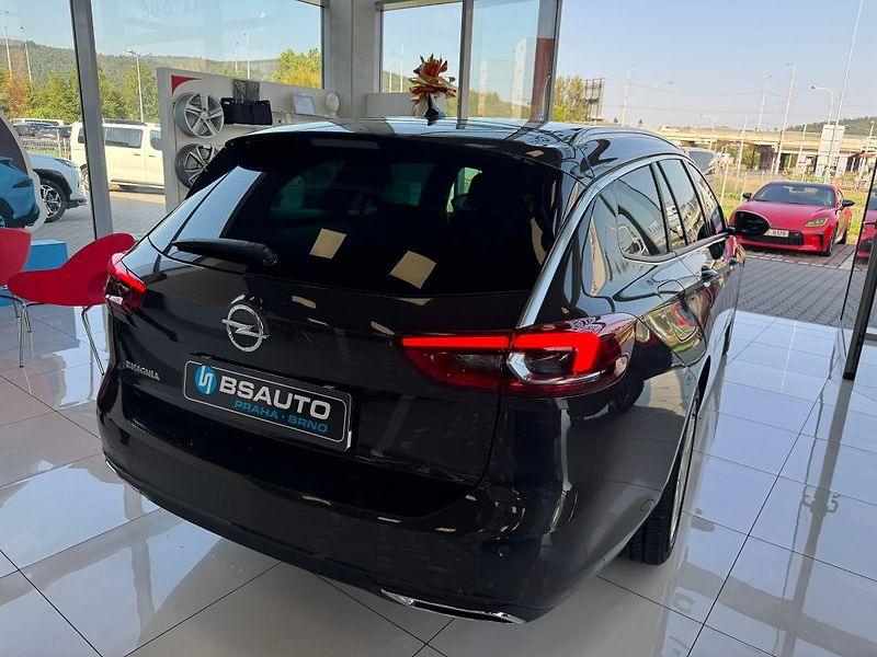 Opel Insignia 2.0CDTi 128kW GSLine AT8 - fotka 6 z 17