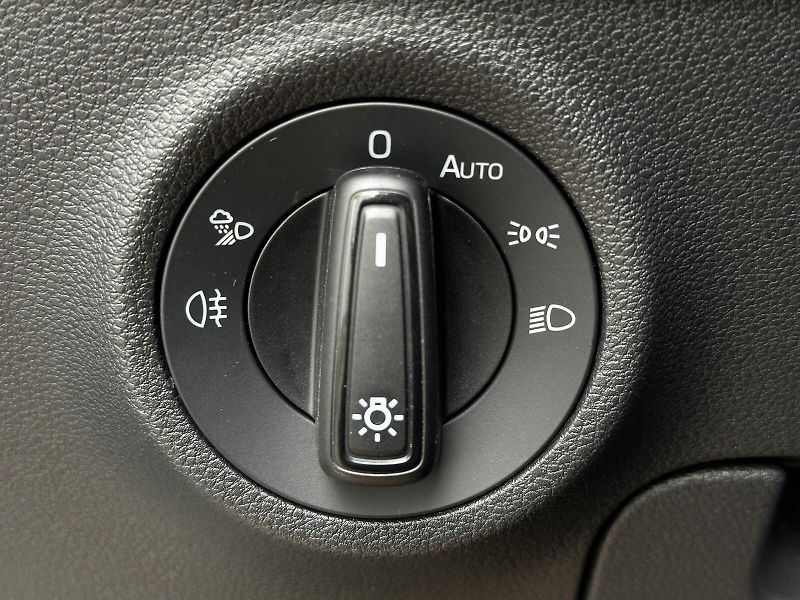 Škoda Karoq 1.5TSi DSG 150PS Sportline Mat - fotka 14 z 39