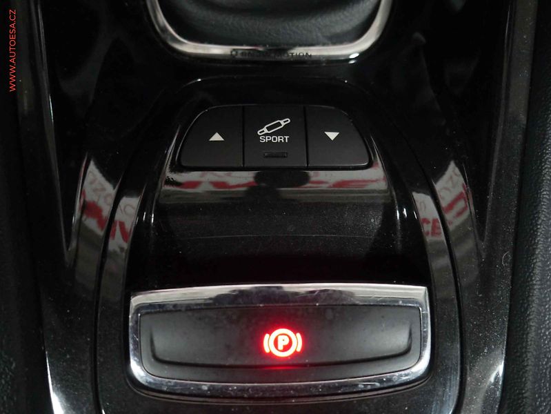 Citroën C5 (2012) 2.0 HDi, Exclusive - fotka 18 z 21