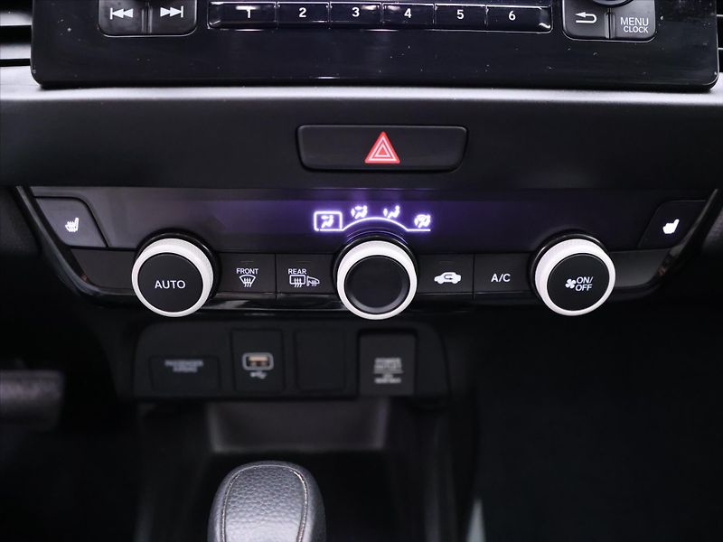 Honda Jazz 1,5 e:HEV 72kW Elegance CVT - fotka 24 z 33