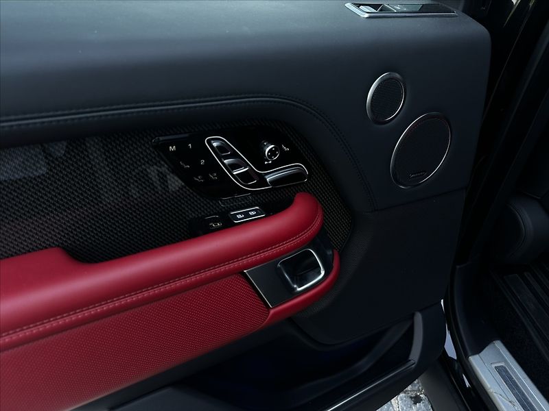 Land Rover Range Rover 5,0 SV Autobiography 5.0 S/C - fotka 21 z 30