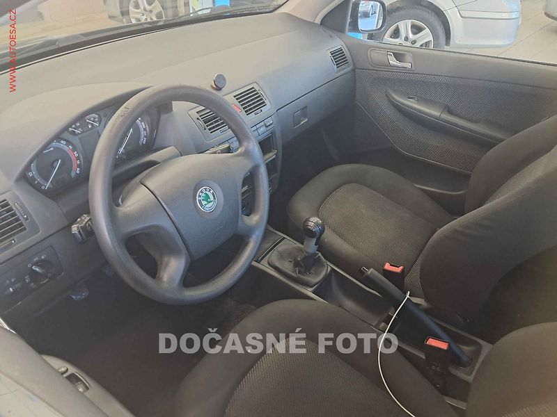 Škoda Fabia (2006) 1.9 TDi, Ambiente, TZ - fotka 2 z 3