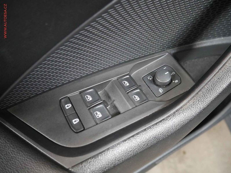 Škoda Octavia (2020) 2.0 TD, ČR, Style, TZ, LED - fotka 20 z 21