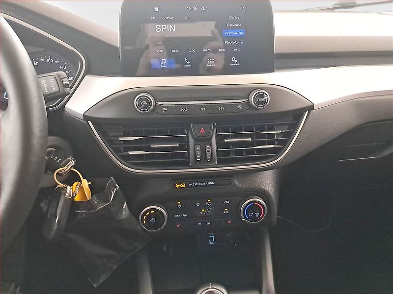 Ford Focus (2018) 1.0 EcoBoost, Serv.kniha, Navi - fotka 12 z 18