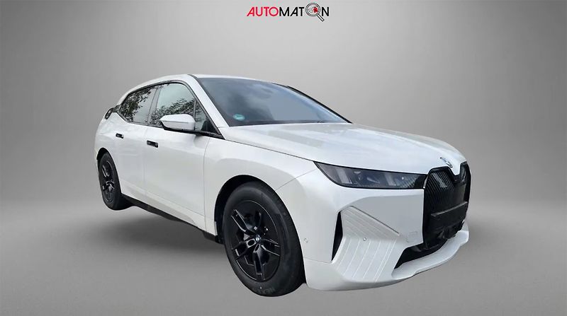 BMW iX xDrive45 Vzduch HuD 360 DA Pro - fotka 2 z 8