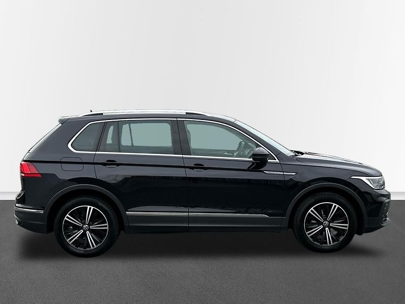 Volkswagen Tiguan Life 2,0 TDI 110 kW 6G - fotka 7 z 23