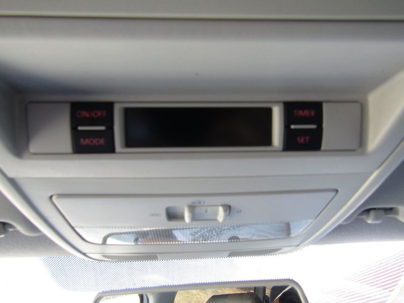 Volkswagen Transporter (2011) 2.0 TDI 84kW  LONG 9 MíST - fotka 31 z 34