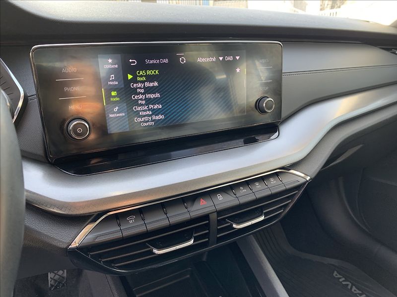 Škoda Octavia 1,0 TSI DSG AMB.,1.MAJITEL,ČR, - fotka 16 z 21