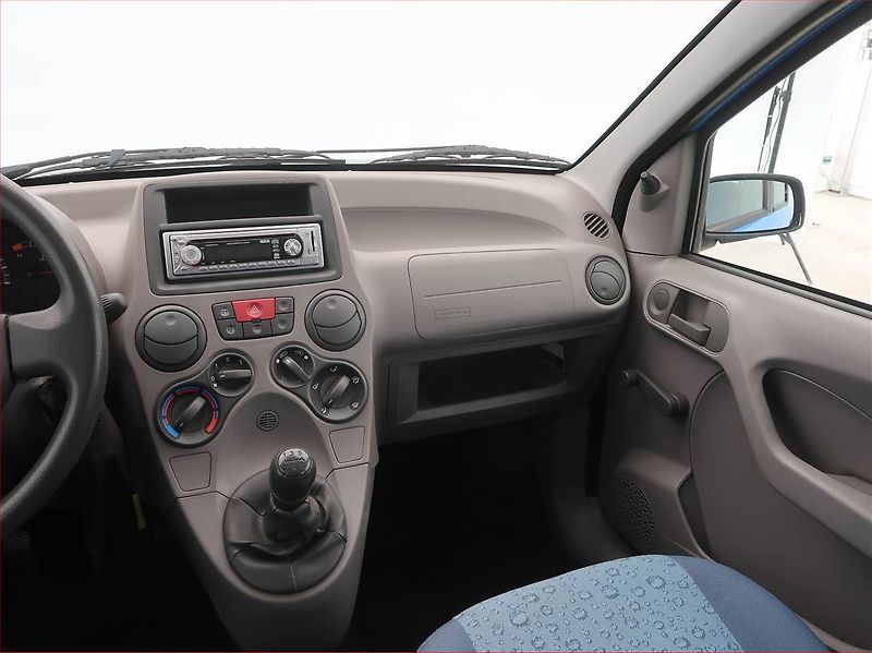 Fiat Panda (2006) 1.1, Serv.kniha, po STK - fotka 8 z 15