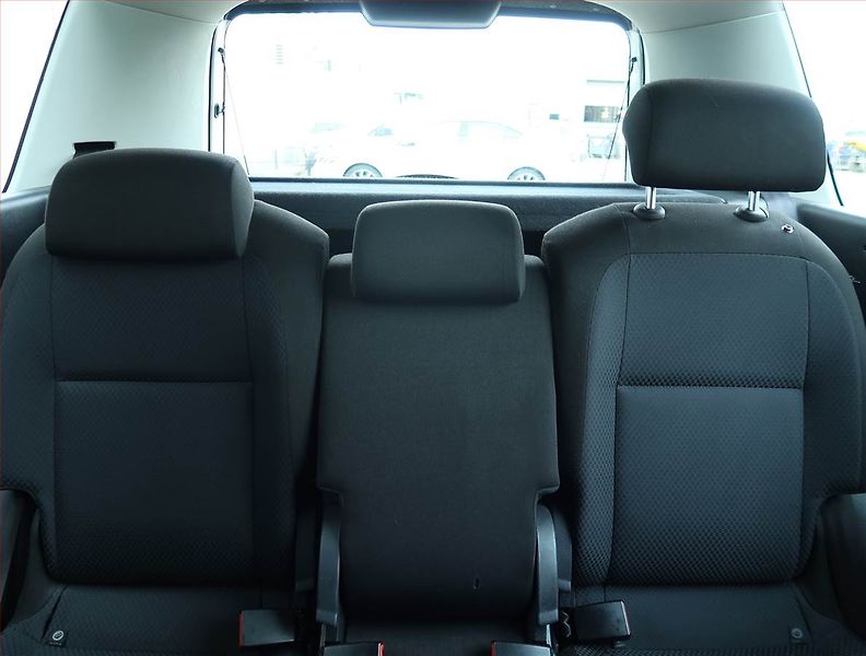 Škoda Roomster (2011) 1.6 TDI, po STK, jezdí dobře - fotka 10 z 17