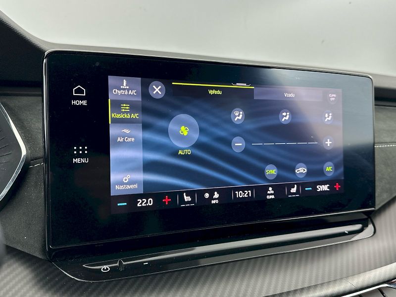 Škoda Octavia (2023) Combi 2.0 TSI 180 kW RS - fotka 23 z 40