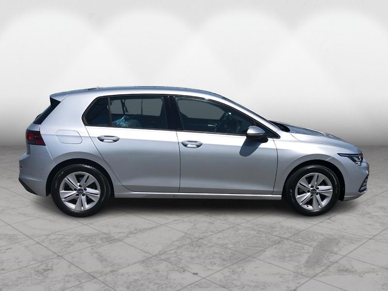 Volkswagen Golf 1.5 TSi LIFE - fotka 8 z 27