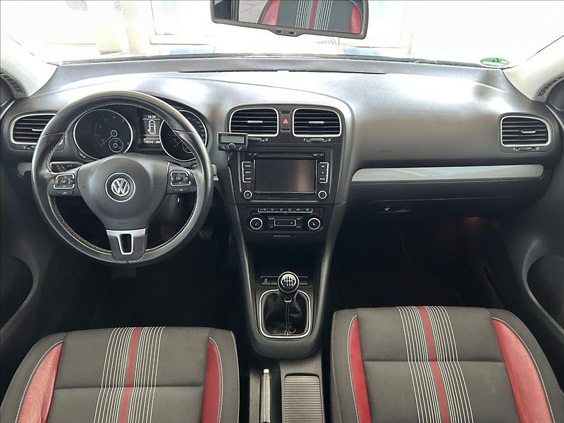 Volkswagen Golf 1,2   TSI,SERVISKA,MATCH - fotka 8 z 25