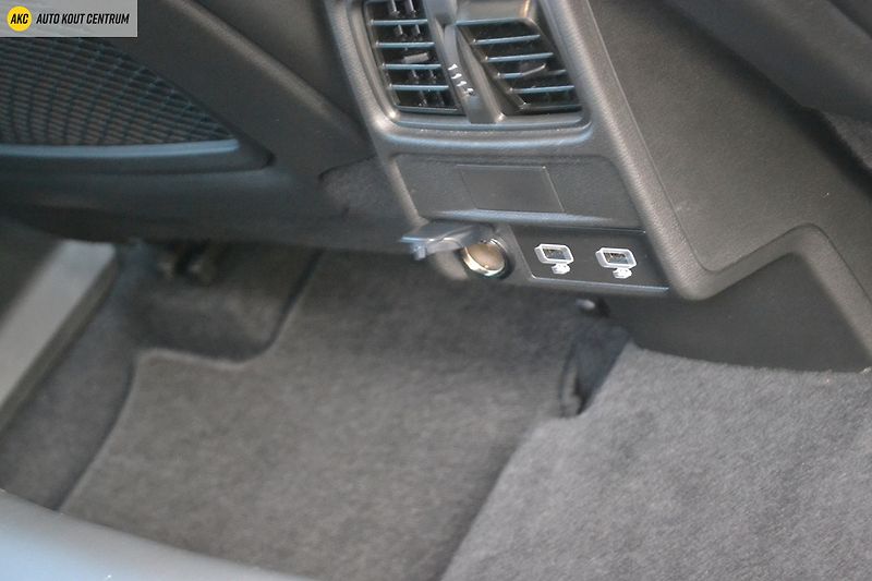 Renault Arkana ESPRIT ALPINE MHEV 160 EDC - fotka 19 z 58