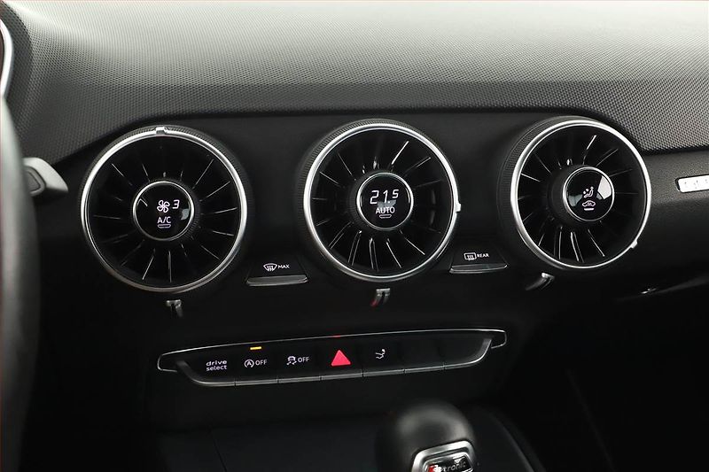 Audi TTS (2015) 2.0 TFSI - fotka 21 z 29