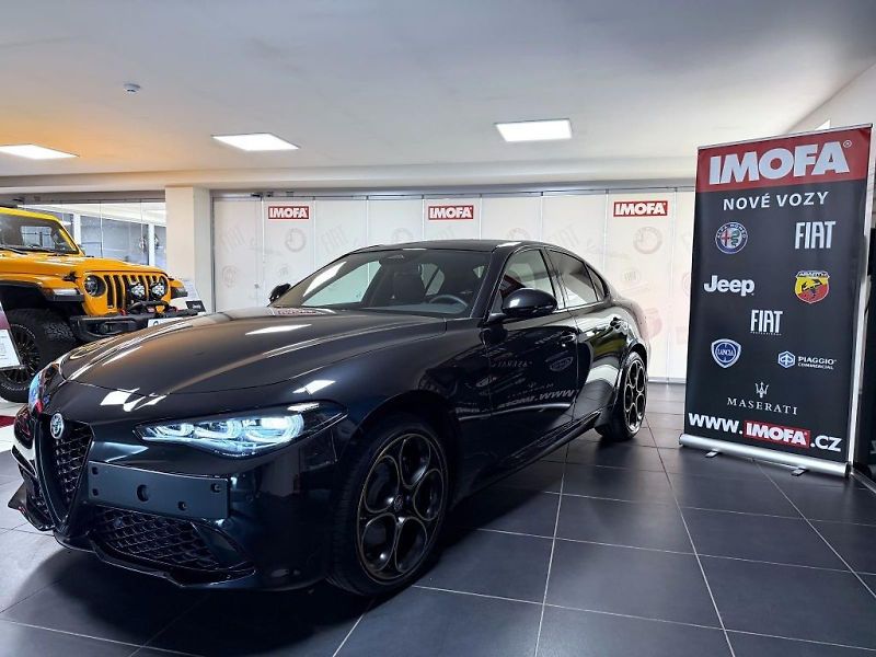 Alfa Romeo Giulia (2026) 2.0T 280k AT8 ZF Q4 4x4 Intens - fotka 3 z 6