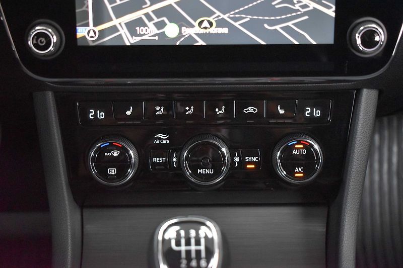 Škoda Superb 1.5 TSI STYLE*VIRTUAL*ČR 1.MAJ - fotka 25 z 43