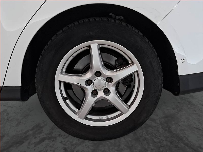 Ford S-MAX (2017) 2.0 TDCi, Navi, Tempomat - fotka 15 z 19