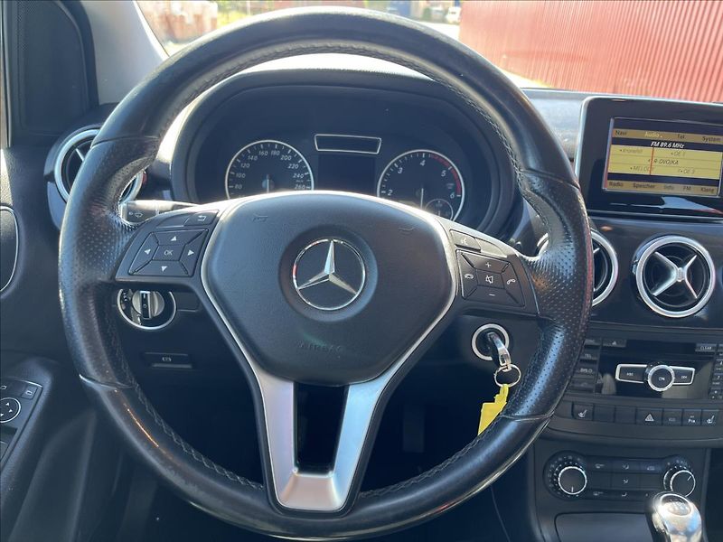 Mercedes-Benz Třídy B 1,8 CDi KLIMA BIXENON SERVIS - fotka 15 z 43