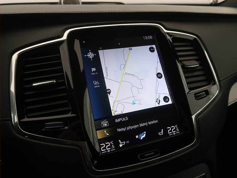 Volvo XC90 (2018) R-Design T8 Twin Engine AWD - fotka 19 z 27