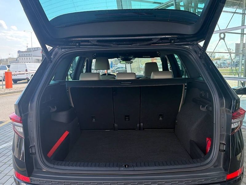 Škoda Kodiaq (2022) 2.0 TDI 7DSG Laurin&Klement - fotka 12 z 29