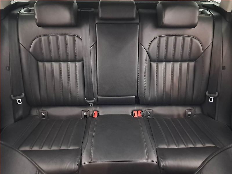 Škoda Superb (2015) 1.6 TDI, Kůže, Bi-Xenony - fotka 10 z 23