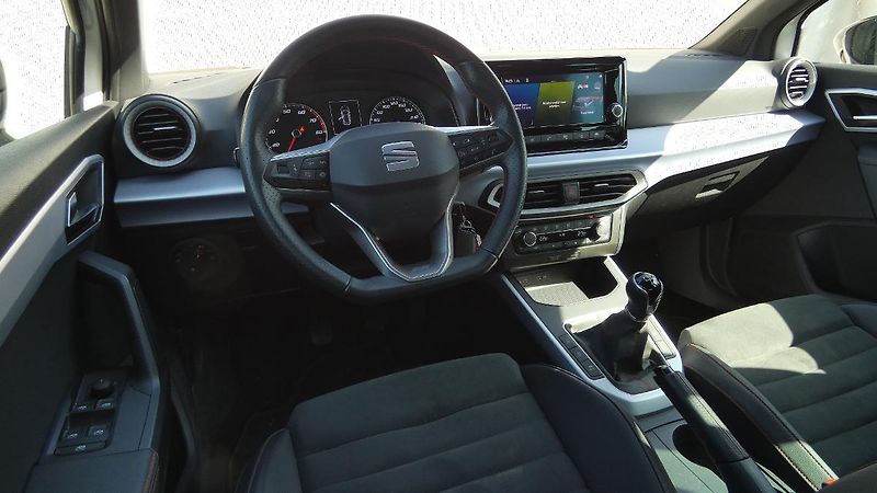 Seat Arona 1,0 TSi 81kW FR - fotka 5 z 23