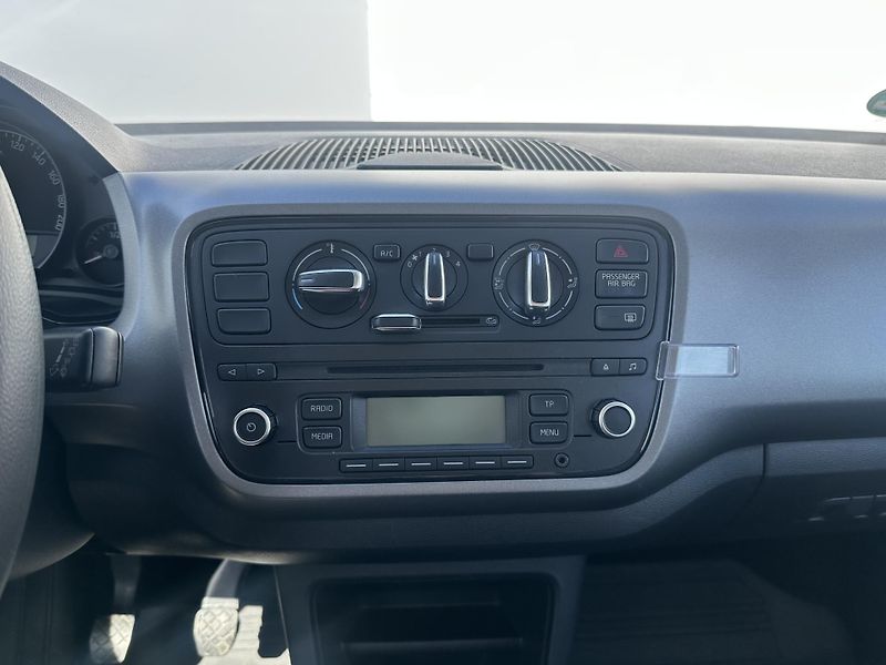 Škoda Citigo (2014) 1.0 MPI ser.knížka - fotka 21 z 24