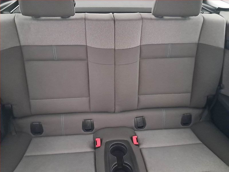 BMW i3 (2020) i3s 120Ah BEV, SoH 96% - fotka 10 z 22