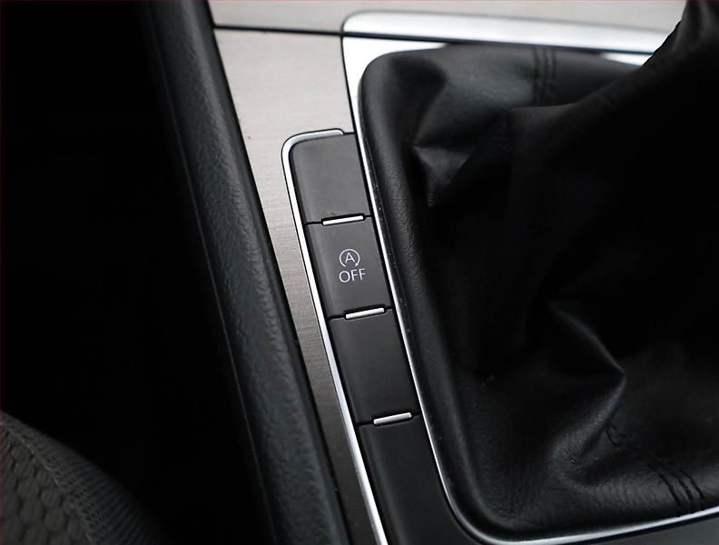 Volkswagen Golf (2013) 1.2 TSI, Tempomat - fotka 12 z 18