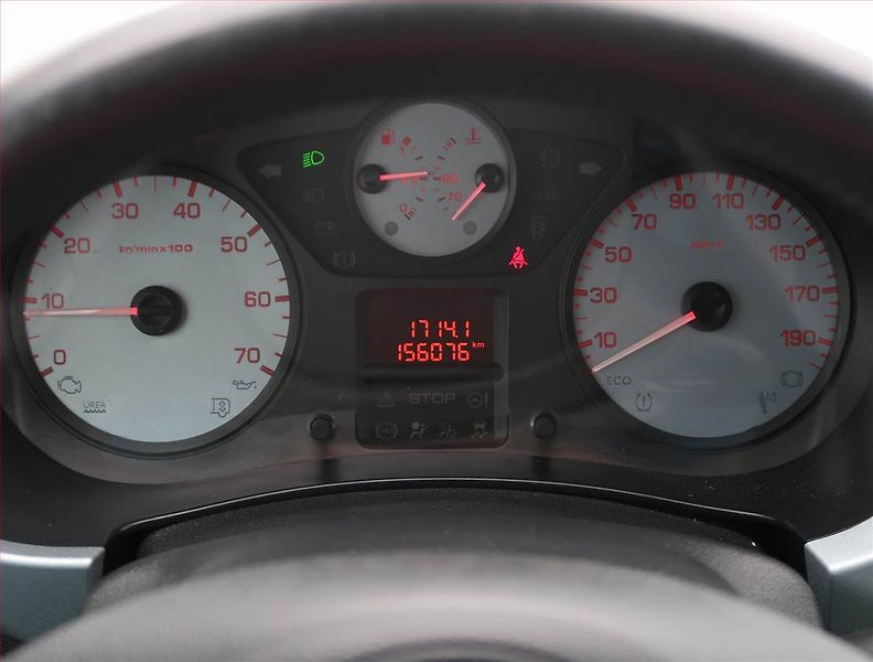 Citroën Berlingo (2014) Tendance 1.6 HDi, 5Míst, ČR - fotka 11 z 15
