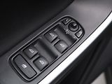 Volvo XC60 2,4 D3 120kW Momentum AWD AUT - náhled 15