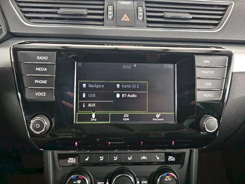Škoda Superb (2016) 2.0TDi 110kW DSG AMBITION PLUS - fotka 9 z 26