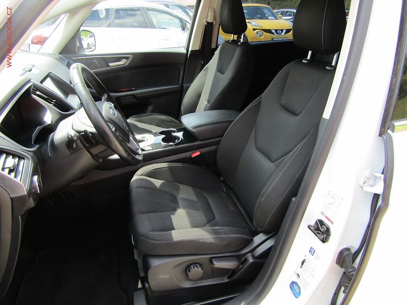 Ford S-MAX (2017) 2.0 TDCi, AT, navi, bixen - fotka 9 z 28