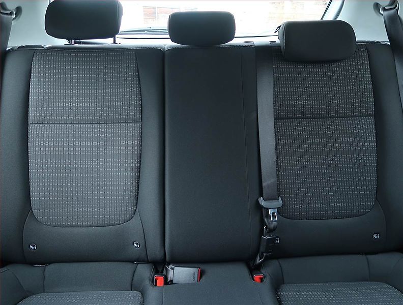 Kia Stonic (2023) Exclusive 1.0 T-GDI, EXCLUSIVE - fotka 10 z 21