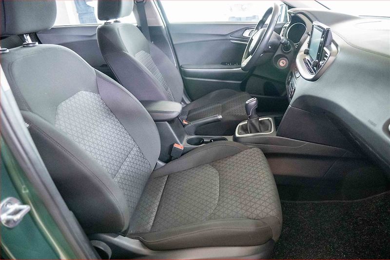 Kia Ceed (2023) Spin 1.0 T-GDI, SPIN, DPH - fotka 9 z 14