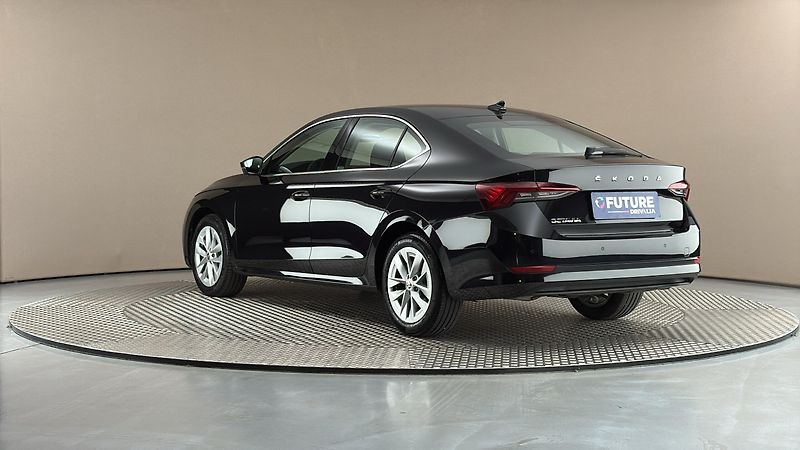 Škoda Octavia 2.0 TDI DSG Style - fotka 2 z 26
