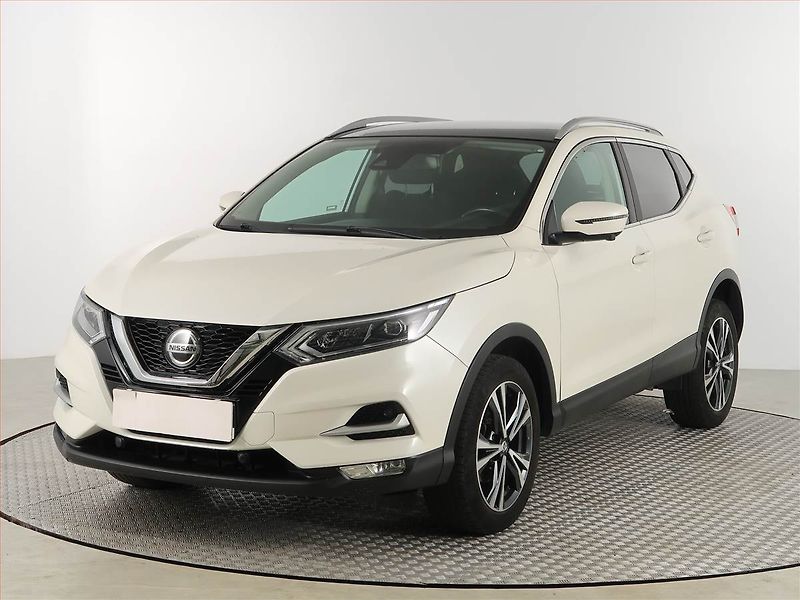 Nissan Qashqai (2019) 1.3 DIG-T, Navi, Tempomat - fotka 2 z 17