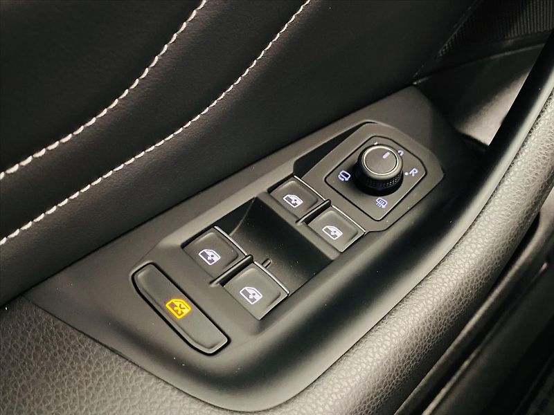 Volkswagen Passat 2,0 TDI 110kW Elegance - fotka 12 z 22
