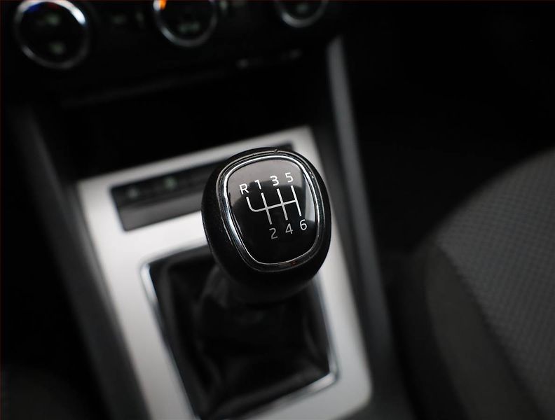 Škoda Octavia (2013) 1.4 TSI, Serv.kniha, Tempomat - fotka 10 z 16