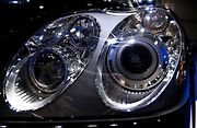 Xenonové žárovky používá automobilka Mercedes-Benz v typu Maybach.
